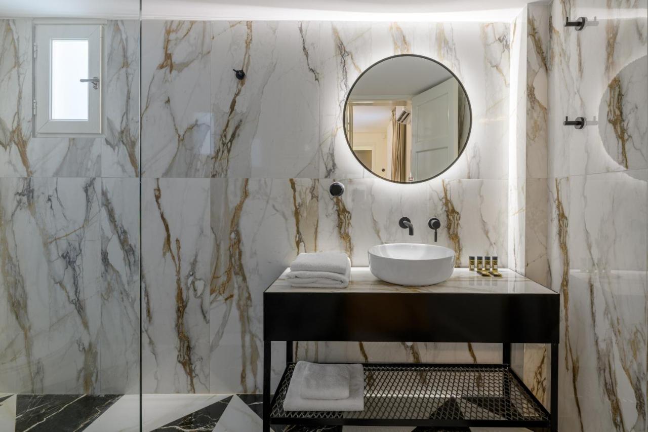 Meno Suite With Private Terrace - Jaccuzzi, Acropolis View Atina Dış mekan fotoğraf
