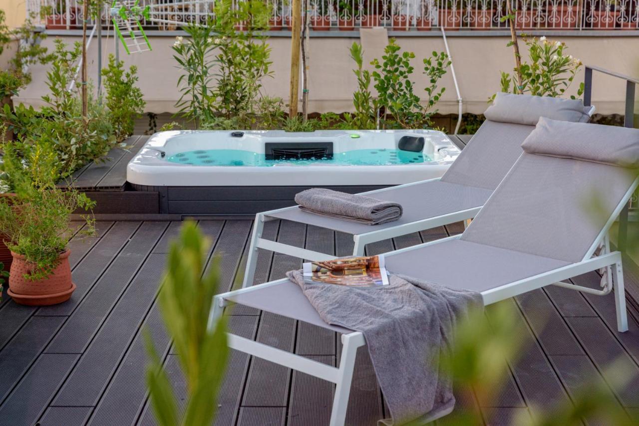 Meno Suite With Private Terrace - Jaccuzzi, Acropolis View Atina Dış mekan fotoğraf